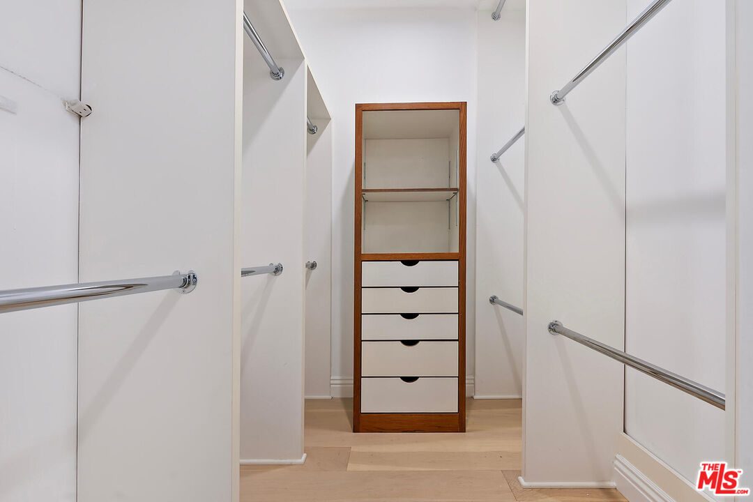 2102 Century Park Ln Unit: 101