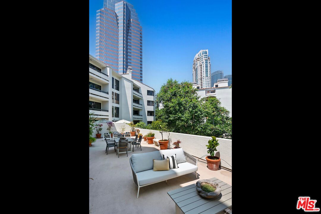 2102 Century Park Ln Unit: 101