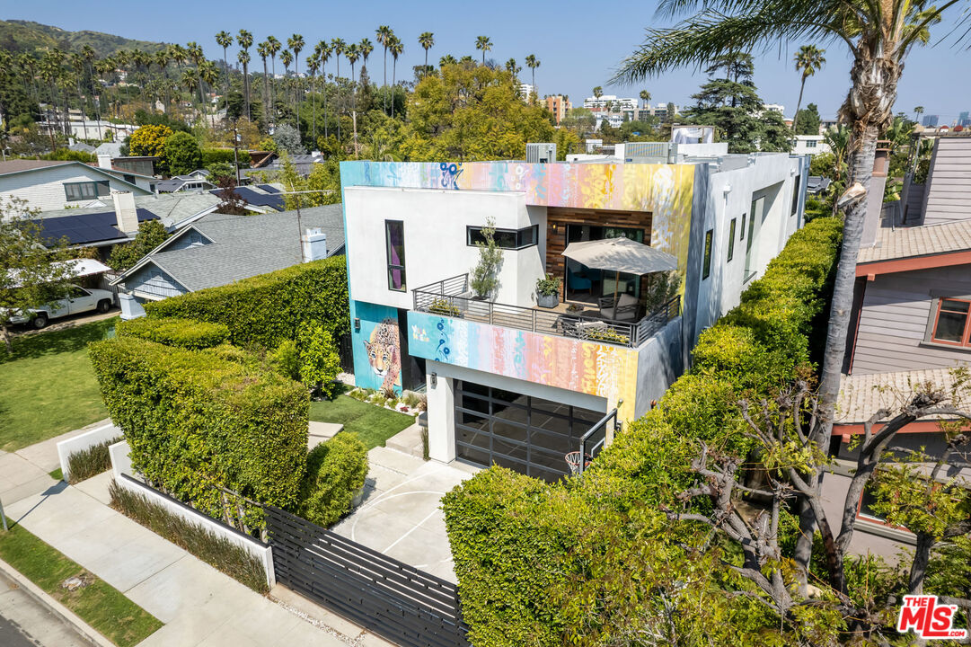 1540 N Curson Ave