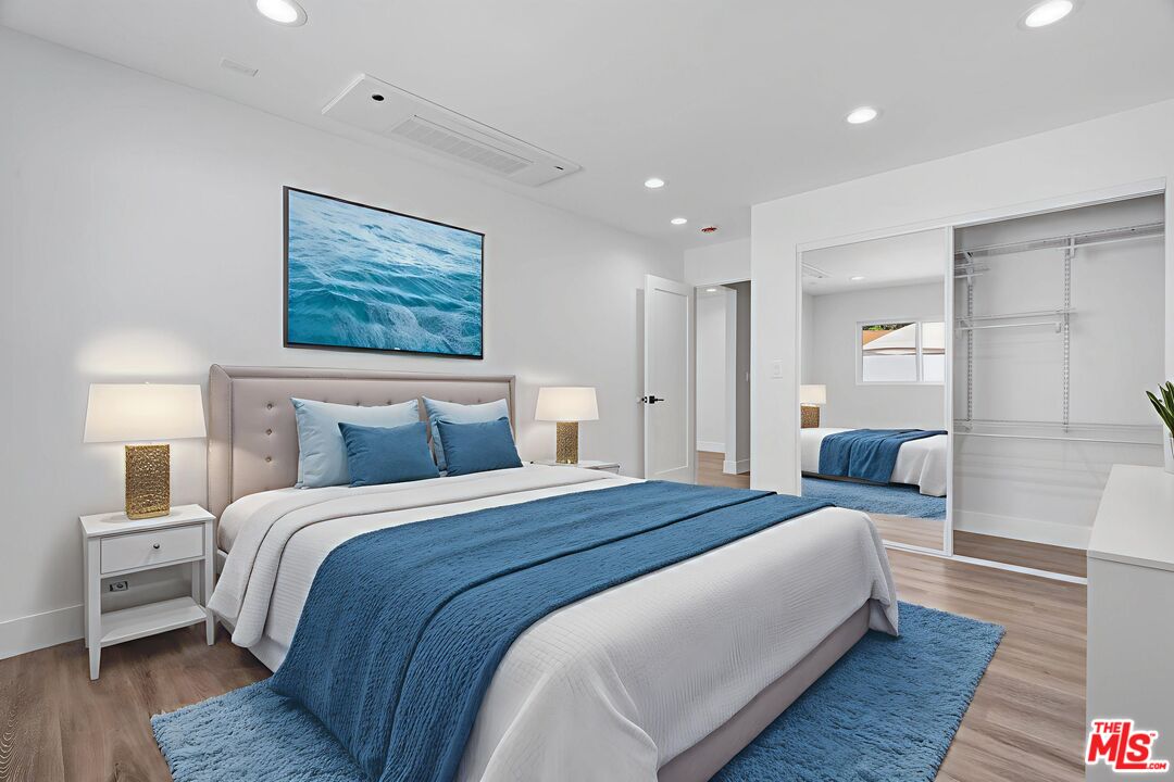 11611 Burbank Blvd Unit: 11615