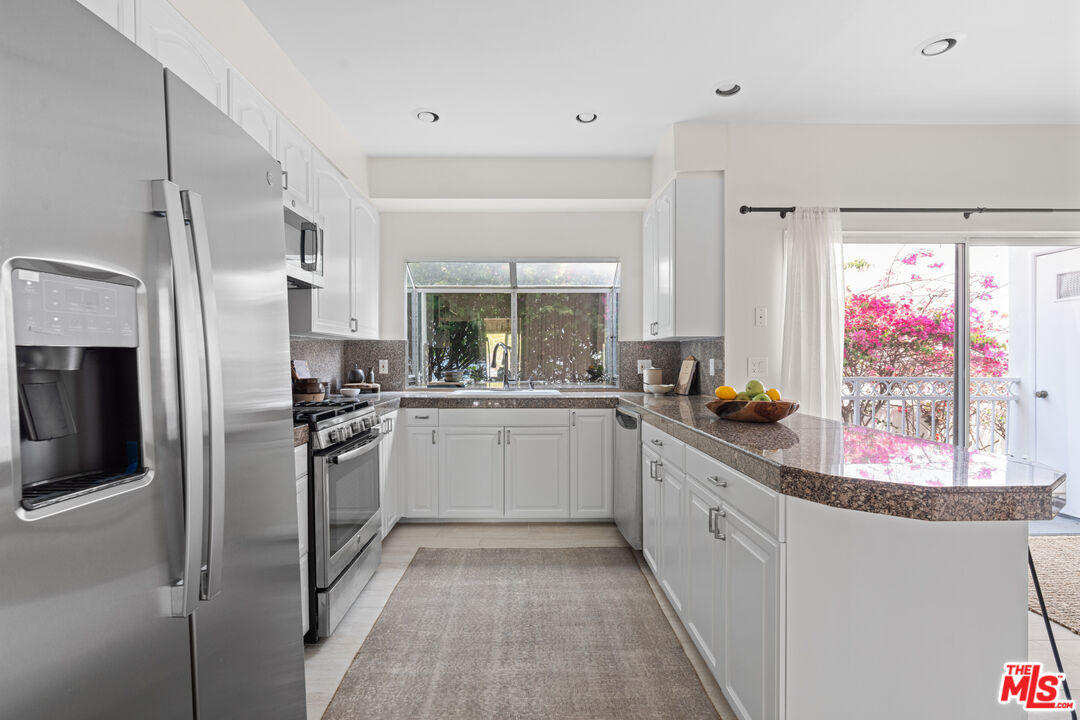 1524 Franklin St Unit: E