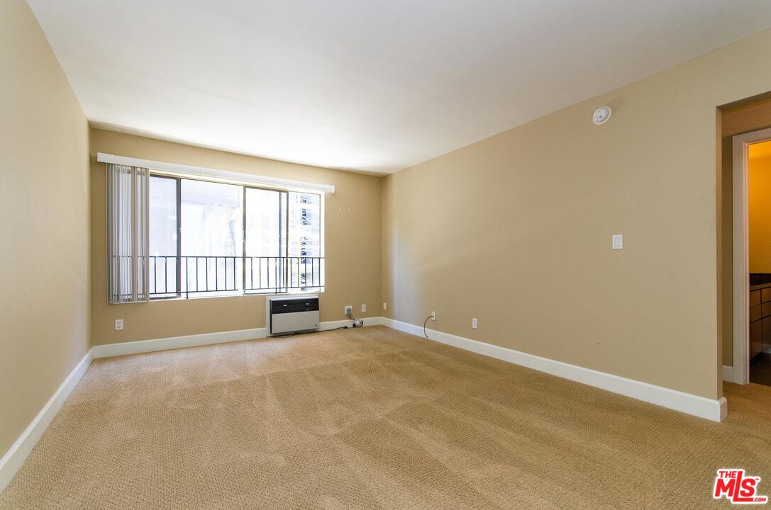 10982 Roebling Ave Unit: 561