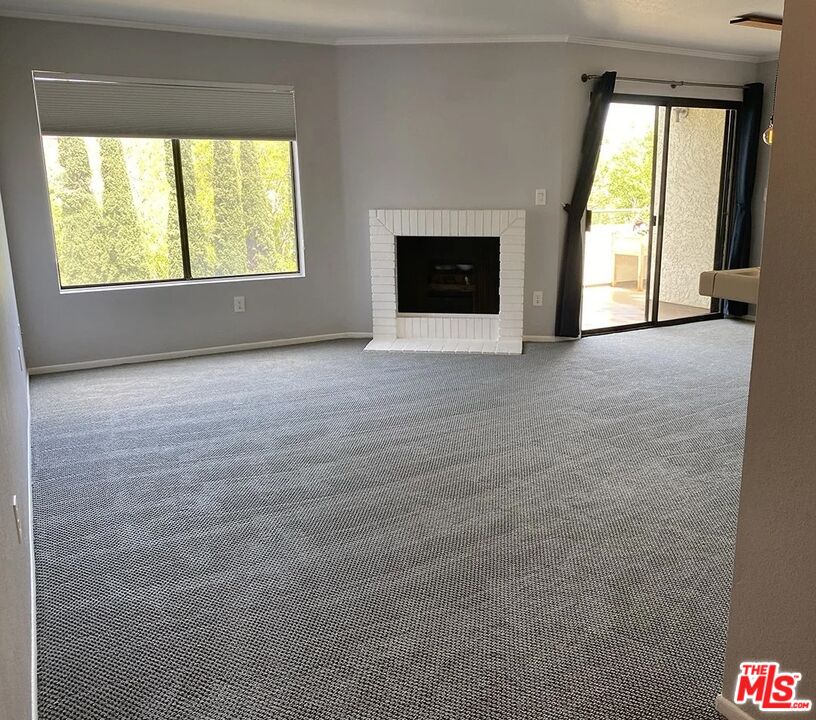 3544 S Centinela Ave Unit: 305