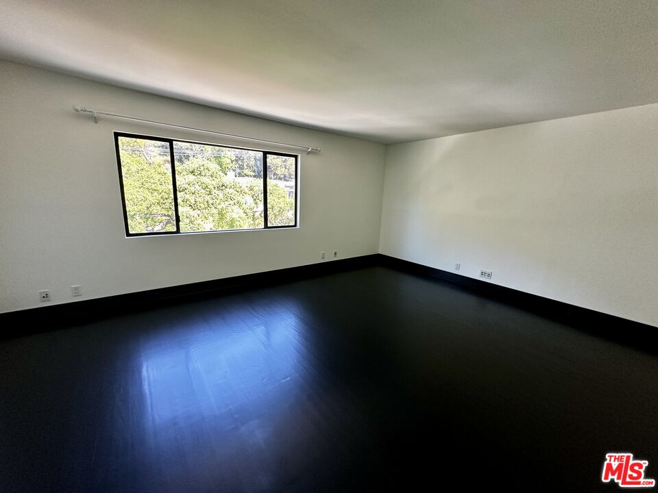 2415 Laurel Pass
