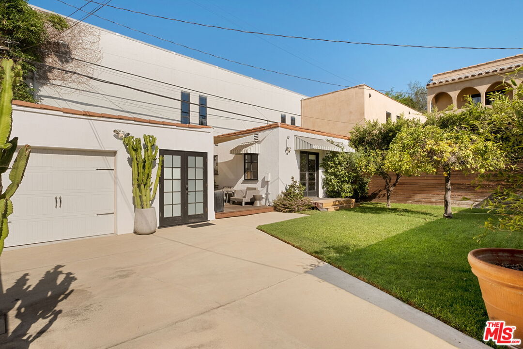 813 N Orange Grove Ave