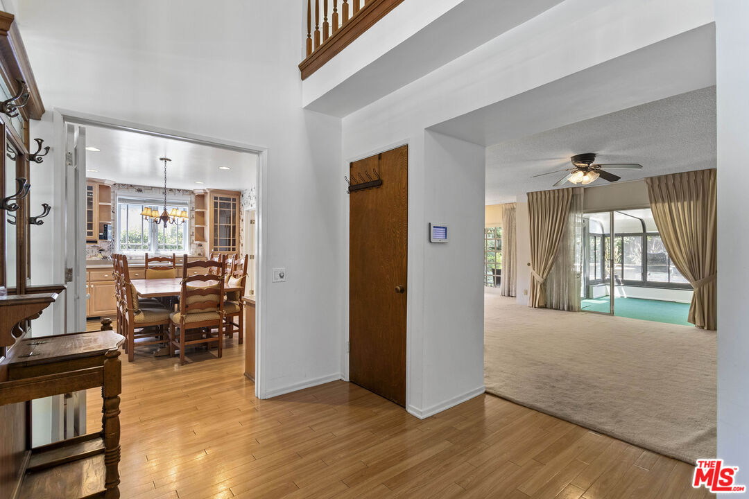 2721 S Beverly Dr