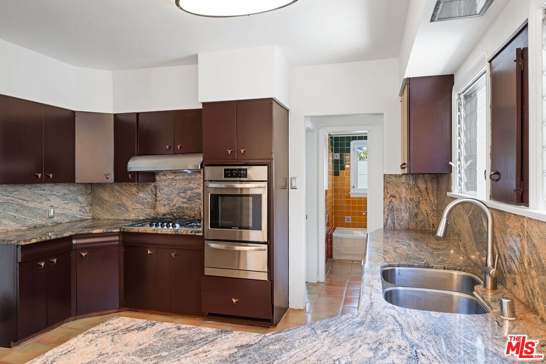 366 S Crescent Heights Blvd