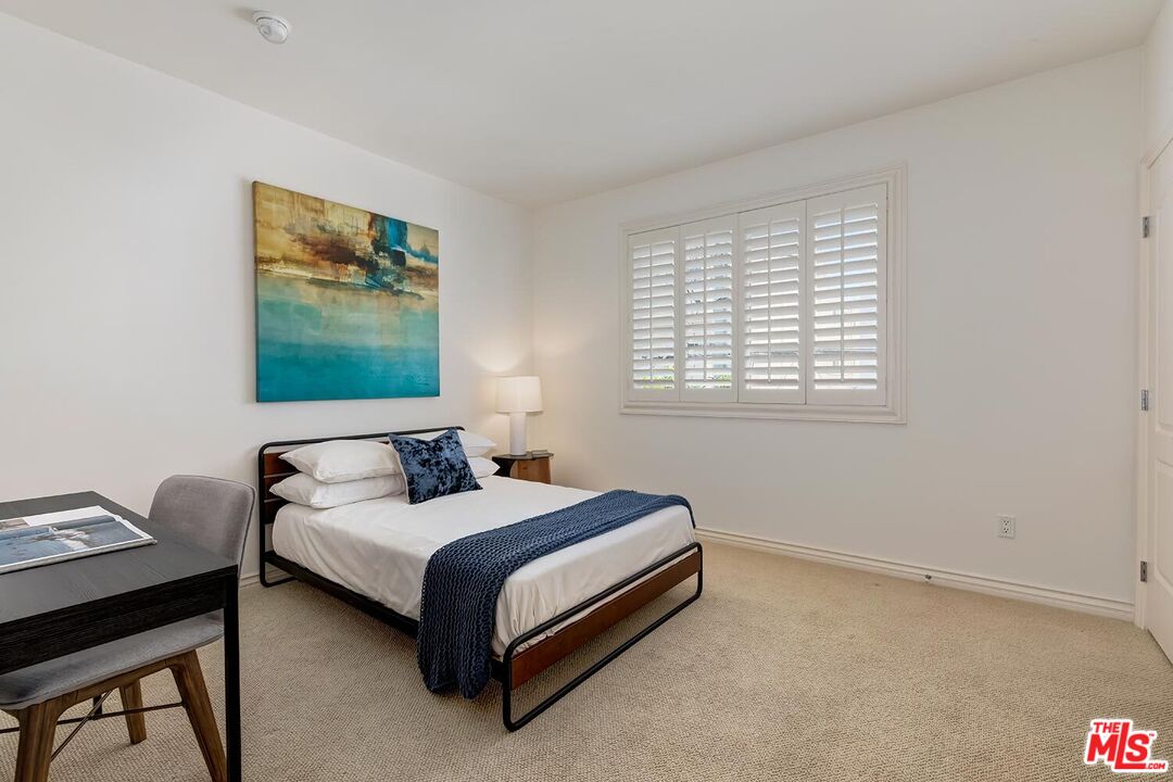 1241 S Westgate Ave Unit: 203