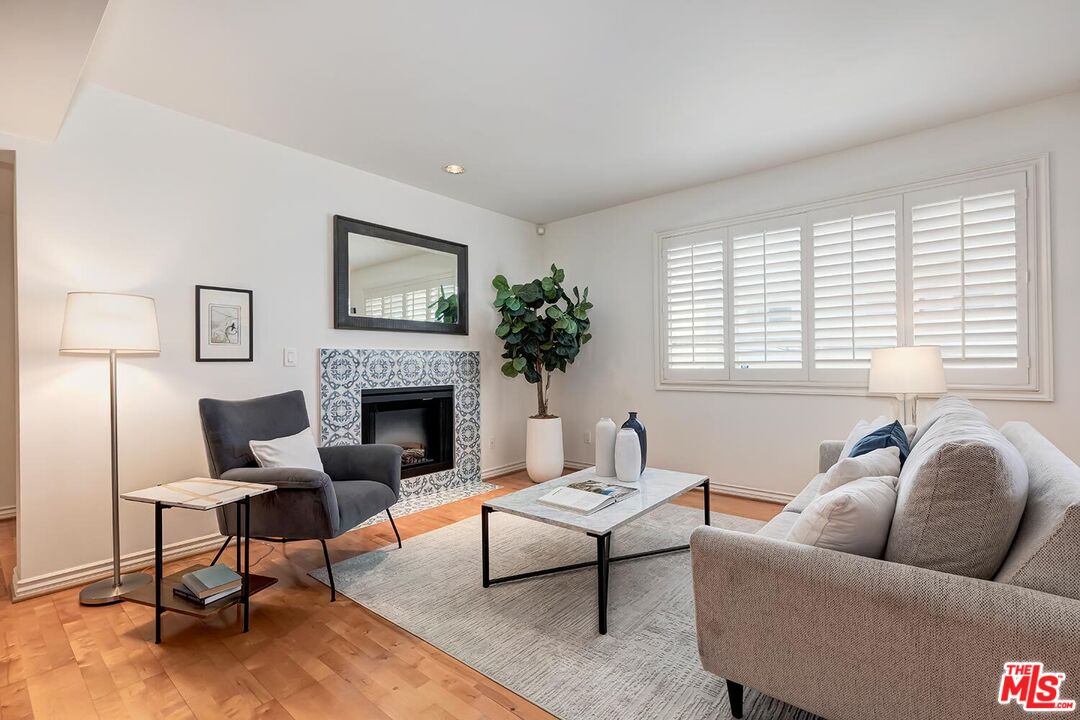 1241 S Westgate Ave Unit: 203