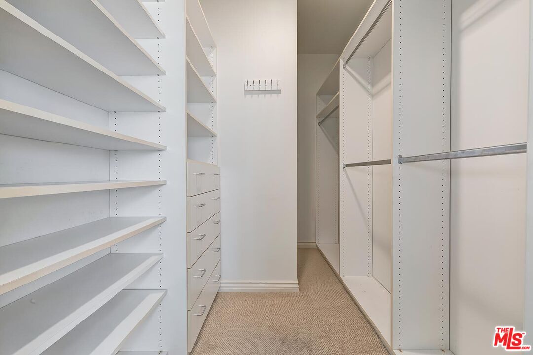 1241 S Westgate Ave Unit: 203