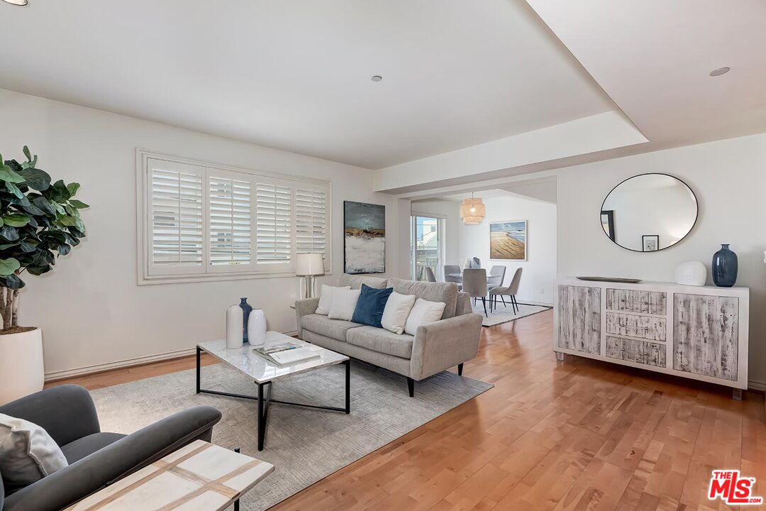 1241 S Westgate Ave Unit: 203