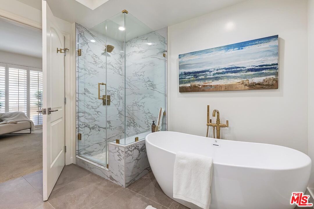 1241 S Westgate Ave Unit: 203