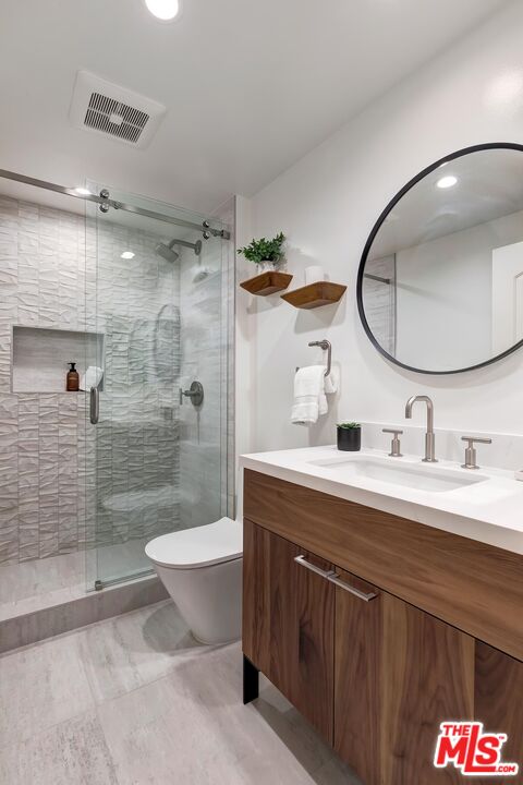 1241 S Westgate Ave Unit: 203