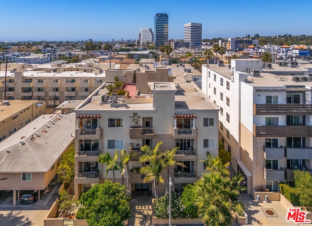 1241 S Westgate Ave Unit: 203