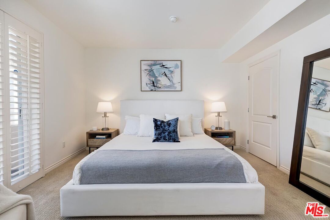 1241 S Westgate Ave Unit: 203