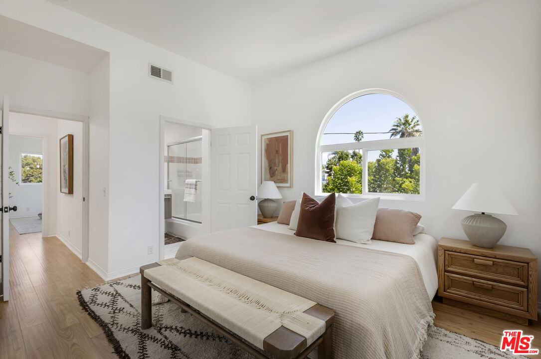 5259 Vantage Ave Unit: 1