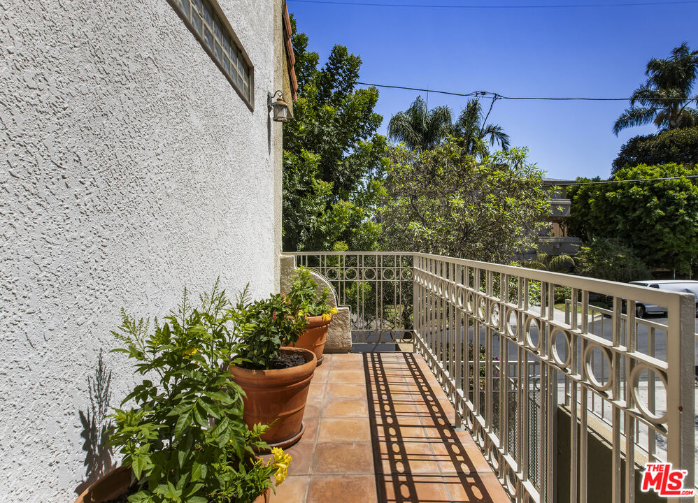 5259 Vantage Ave Unit: 1
