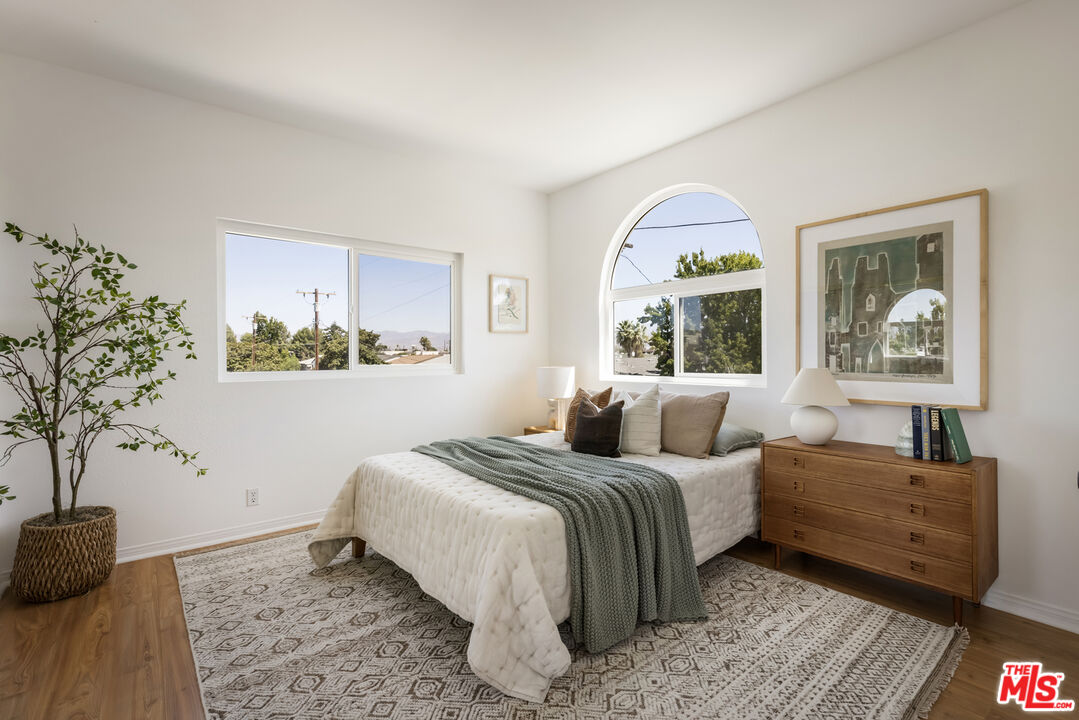 5259 Vantage Ave Unit: 1