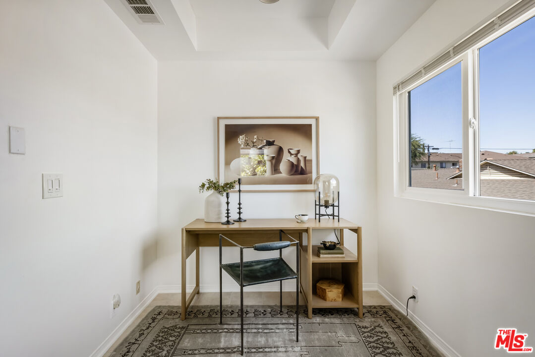 5259 Vantage Ave Unit: 1