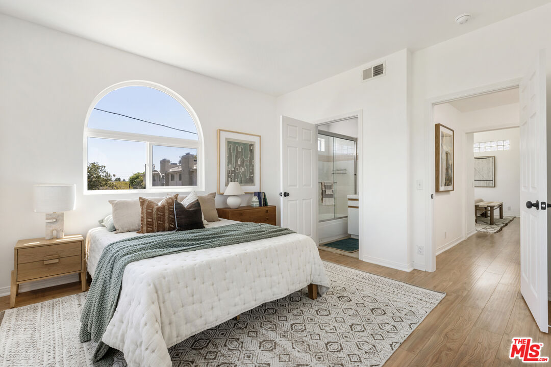 5259 Vantage Ave Unit: 1