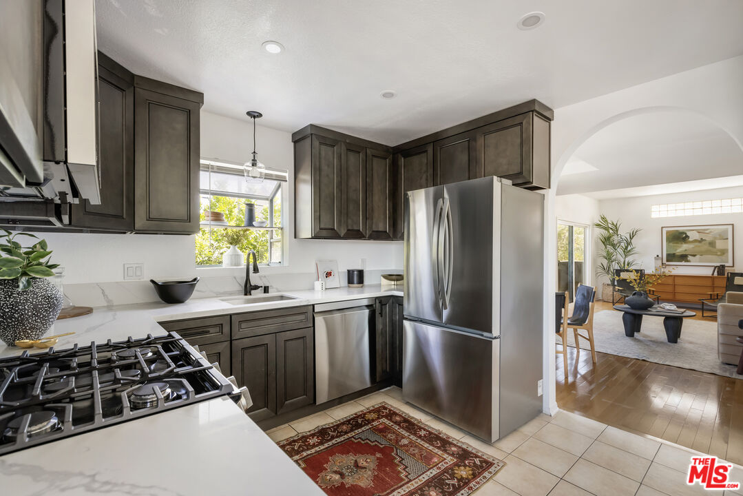 5259 Vantage Ave Unit: 1