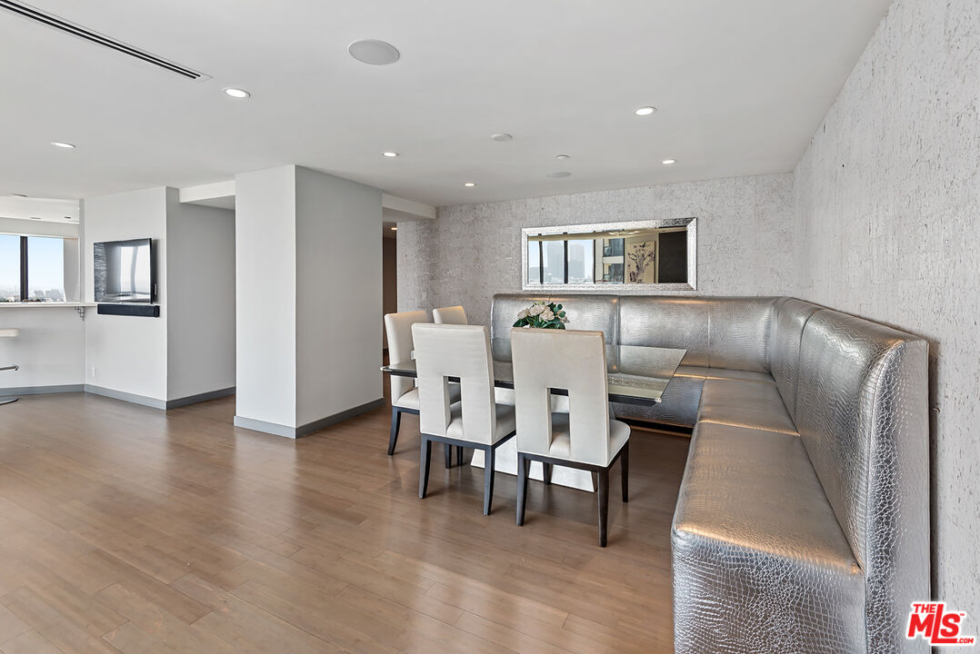 10724 WILSHIRE BLVD Unit: 909