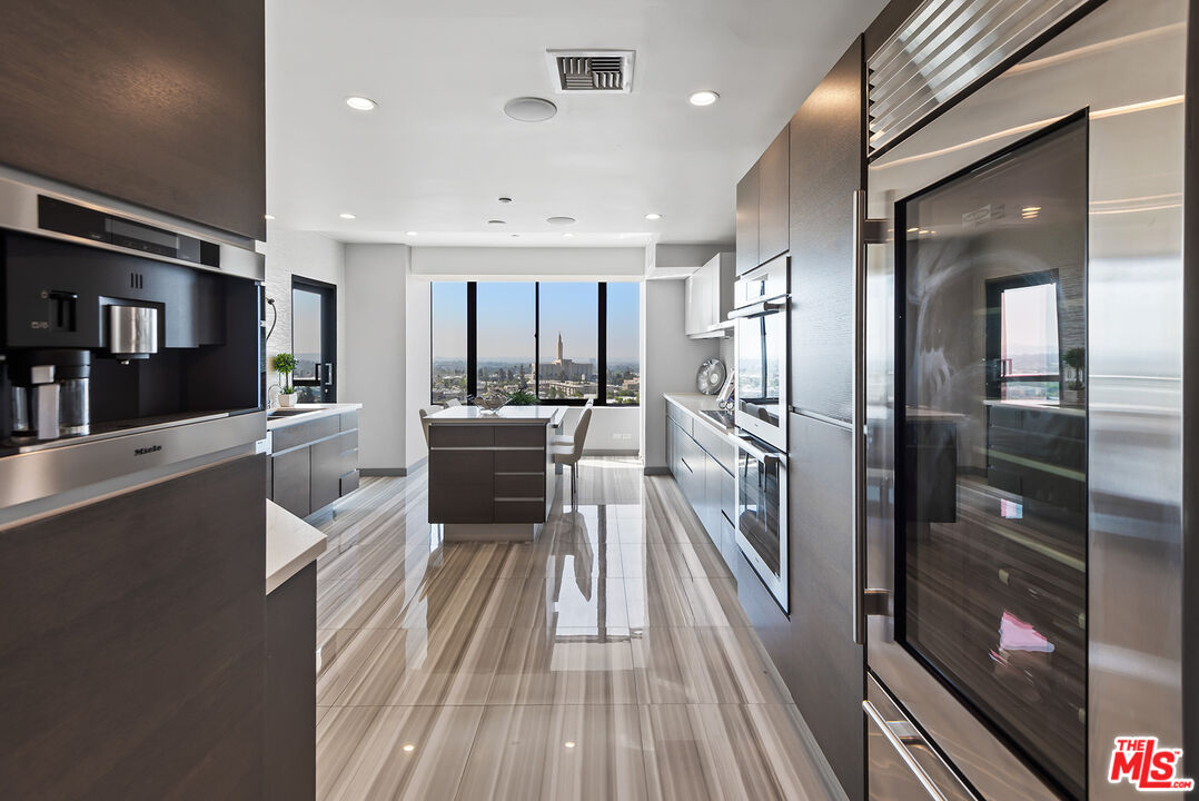10724 WILSHIRE BLVD Unit: 909
