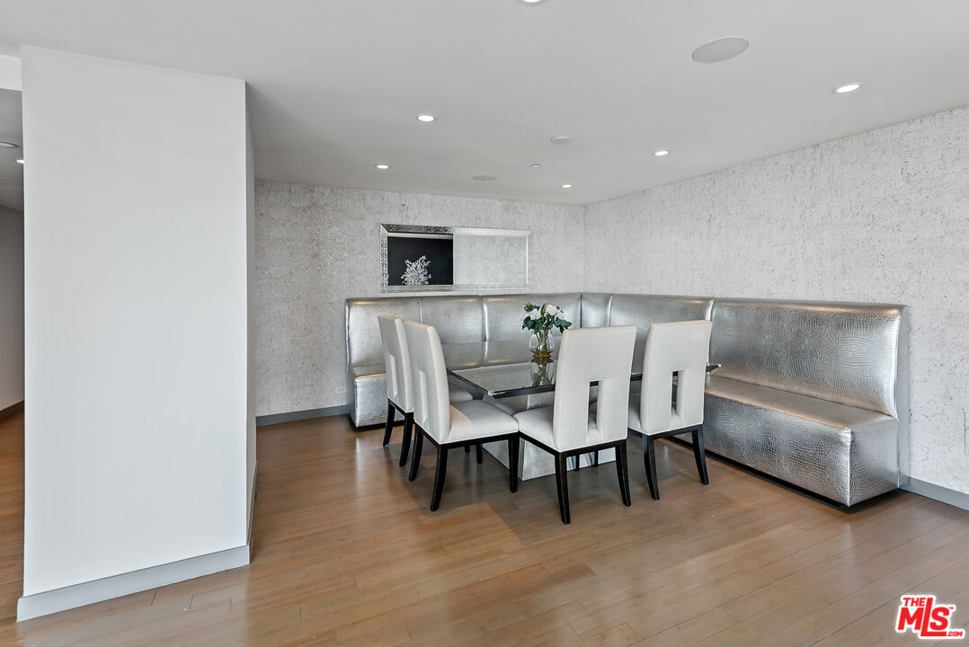 10724 WILSHIRE BLVD Unit: 909