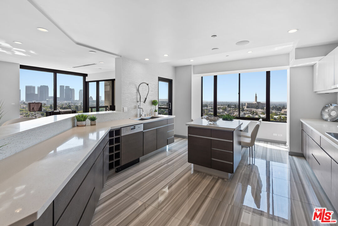 10724 WILSHIRE BLVD Unit: 909