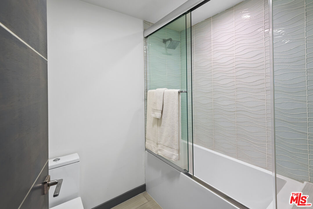 10724 WILSHIRE BLVD Unit: 909