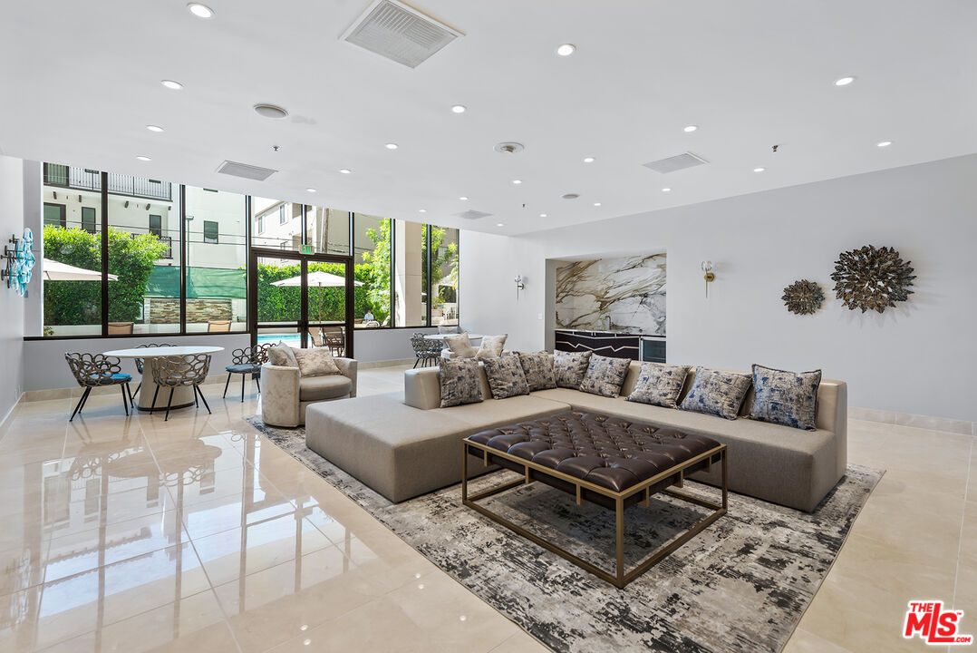 10724 WILSHIRE BLVD Unit: 909