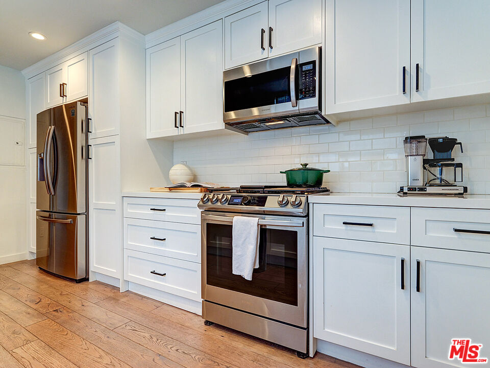 1830 Westholme Ave Unit: 310