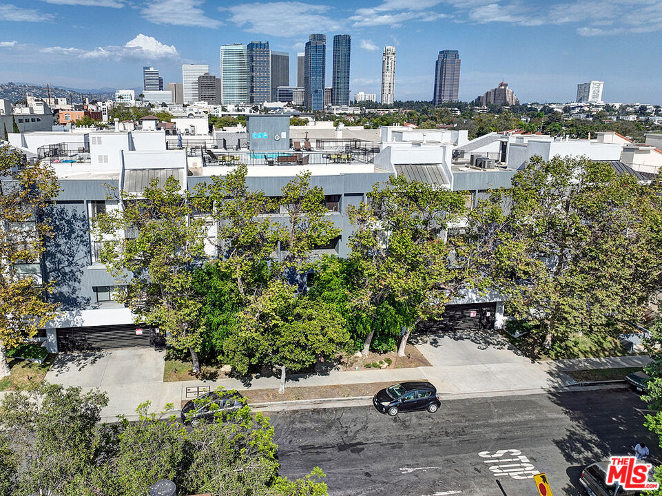 1830 Westholme Ave Unit: 310