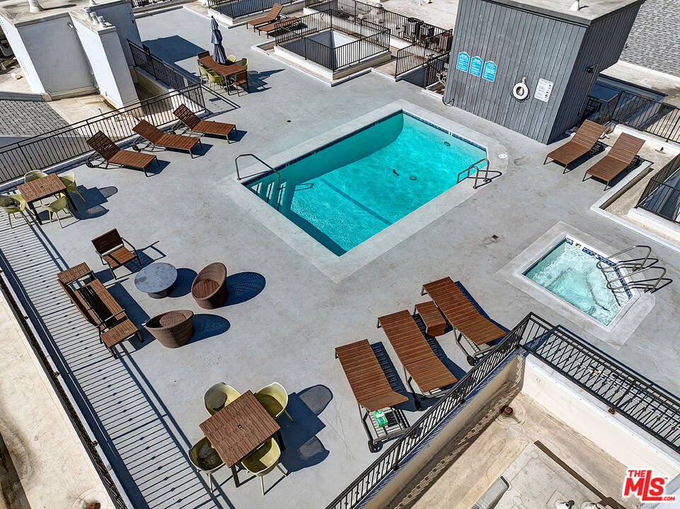 1830 Westholme Ave Unit: 310