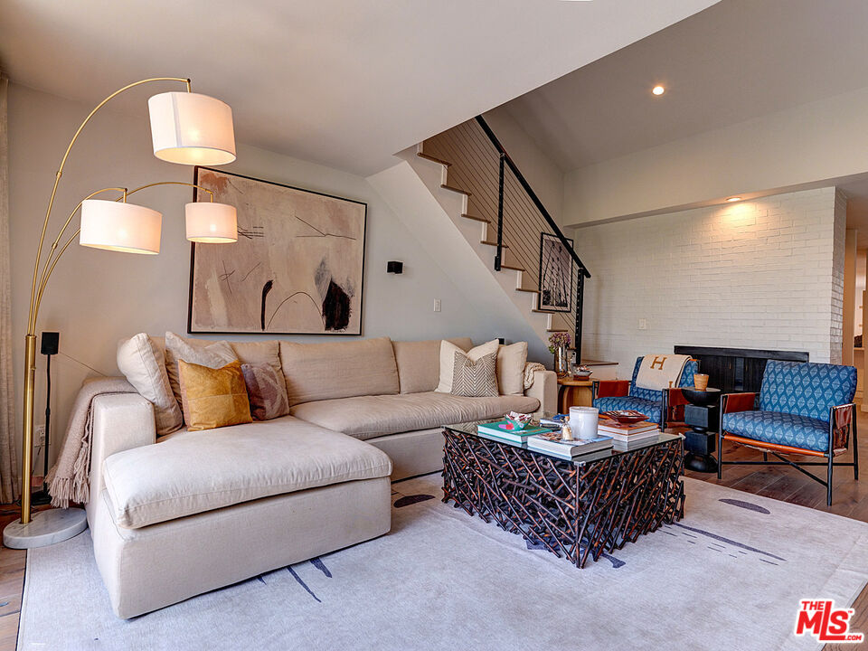 1830 Westholme Ave Unit: 310