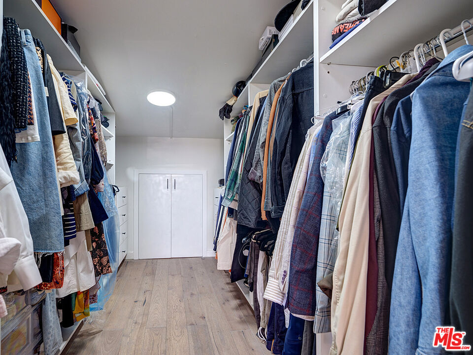 1830 Westholme Ave Unit: 310