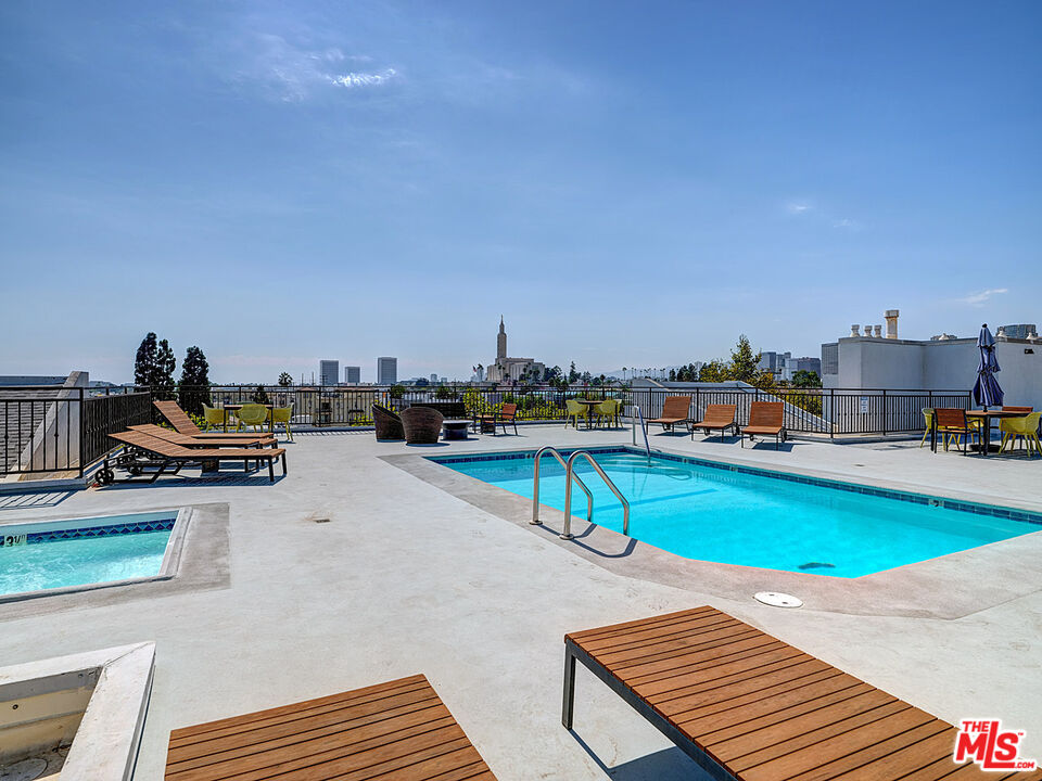 1830 Westholme Ave Unit: 310