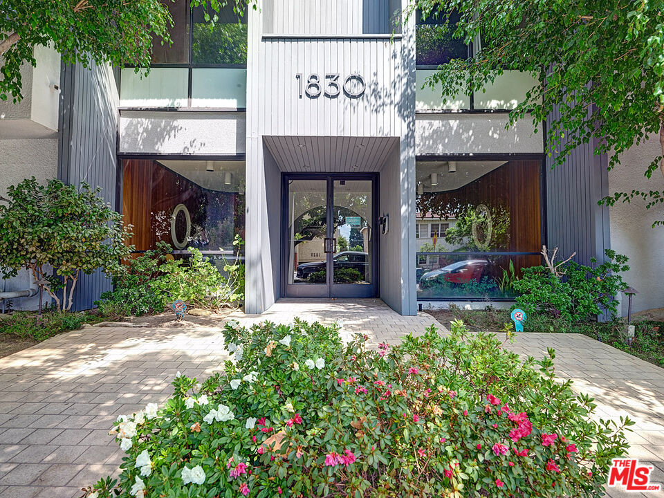 1830 Westholme Ave Unit: 310
