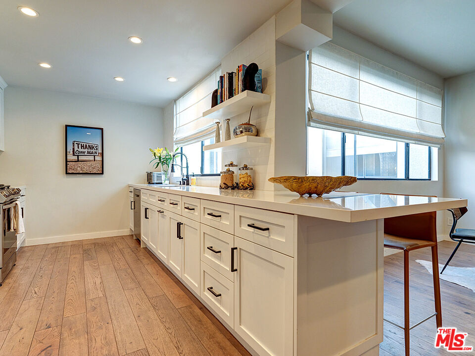 1830 Westholme Ave Unit: 310