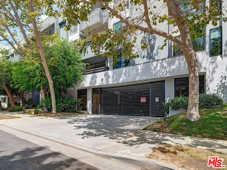 1830 Westholme Ave Unit: 310