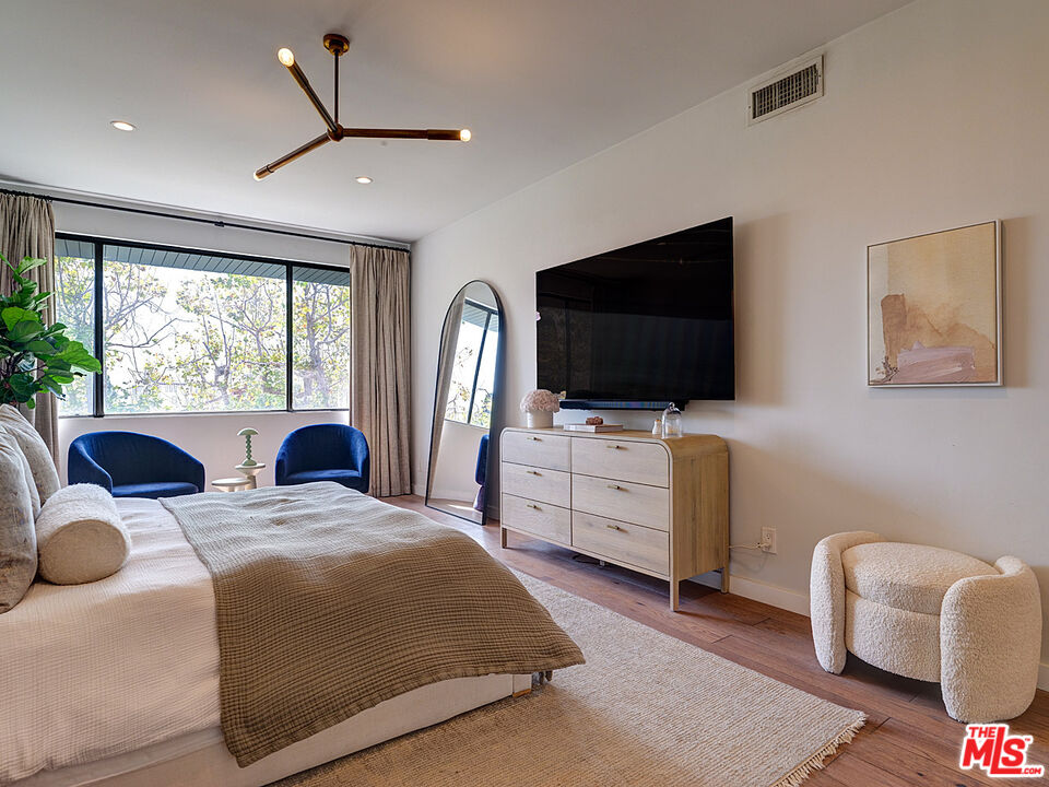 1830 Westholme Ave Unit: 310