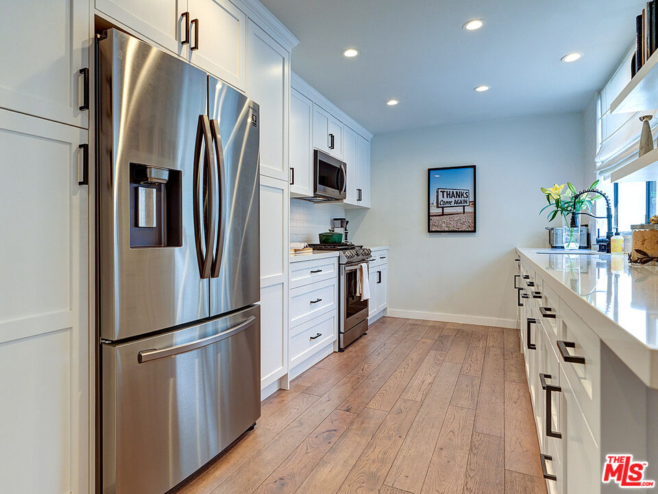 1830 Westholme Ave Unit: 310