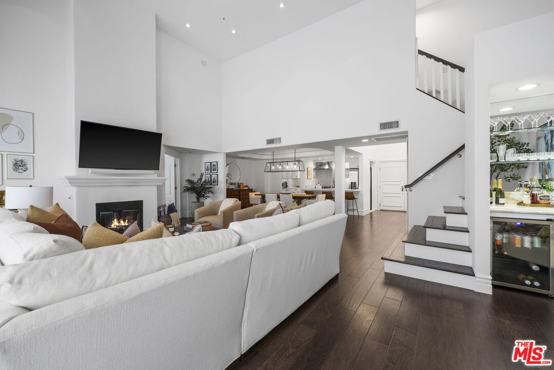 11690 Montana Ave Unit: 306