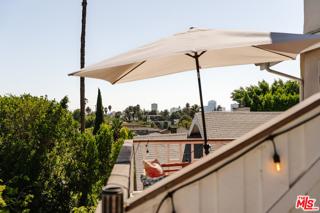 727 N La Fayette Park Pl