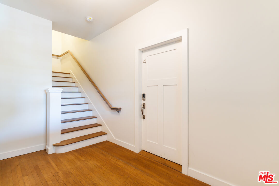 727 N La Fayette Park Pl