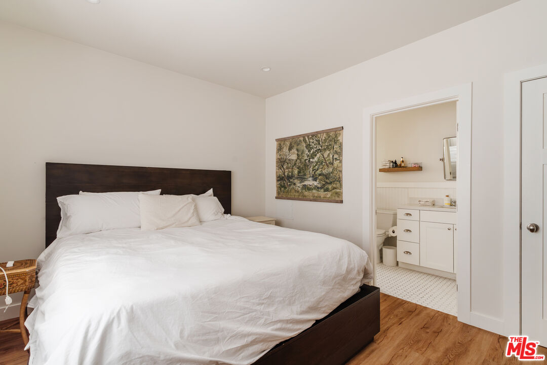 727 N La Fayette Park Pl