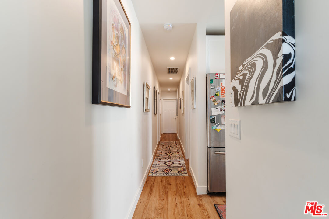 727 N La Fayette Park Pl