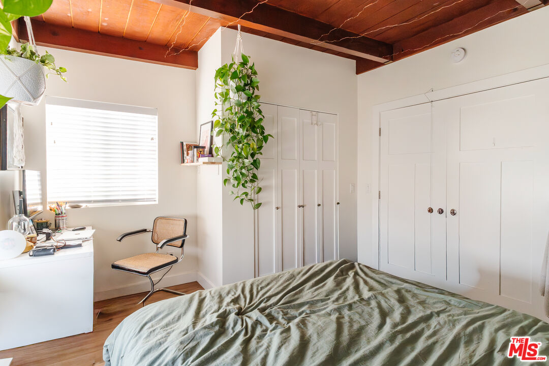 727 N La Fayette Park Pl