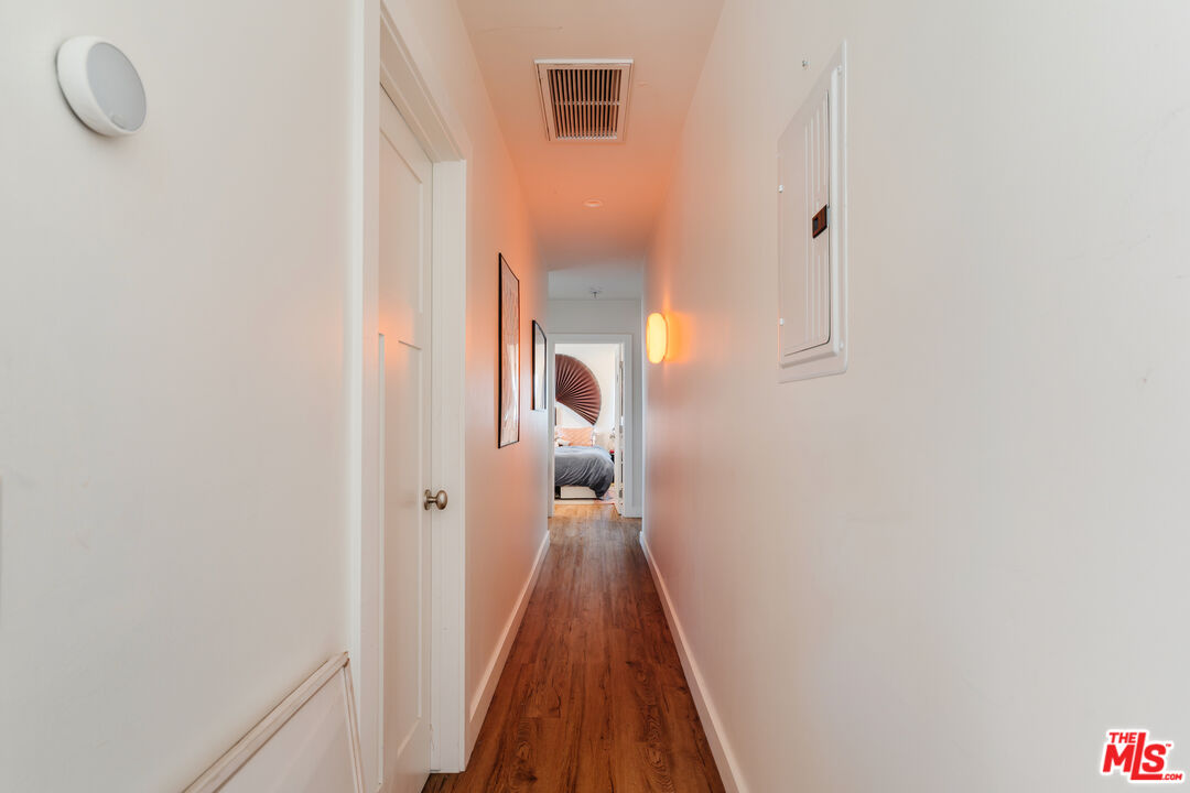 727 N La Fayette Park Pl