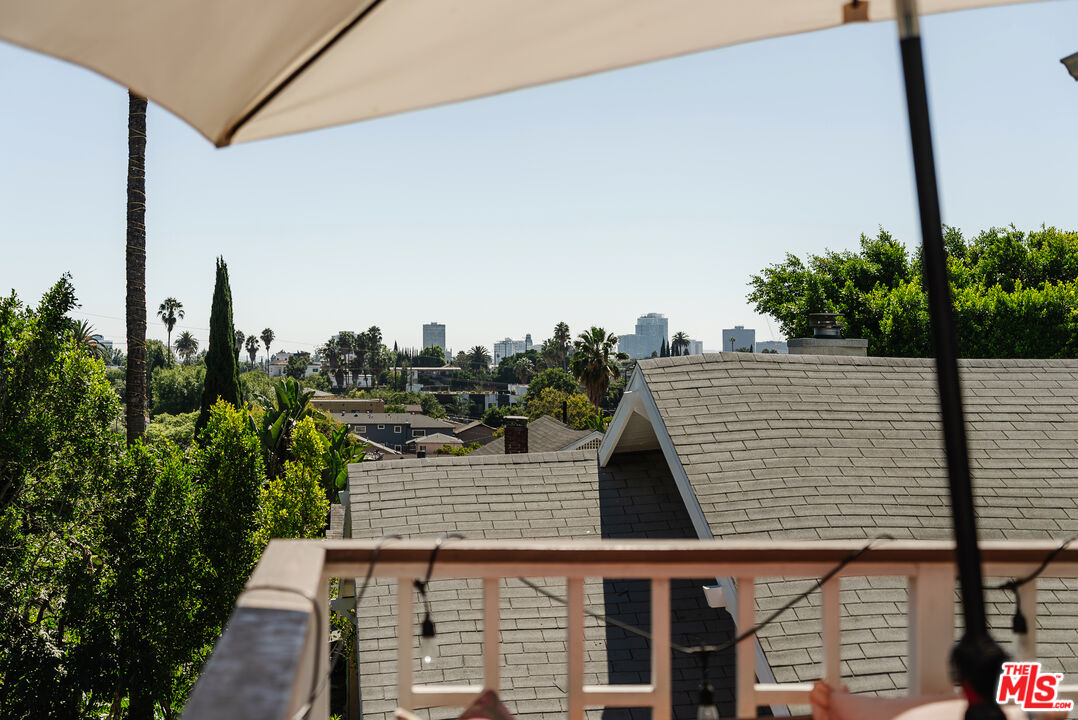 727 N La Fayette Park Pl